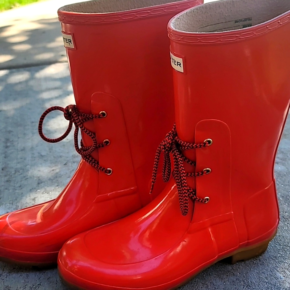 Hunter Ackley Red Shiny Mid Calf Boots EU 42 - Picture 2 of 7